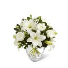 /images/ftdsg2012/VW6^1lg.jpg The FTD White Elegance Bouquet by Vera Wang